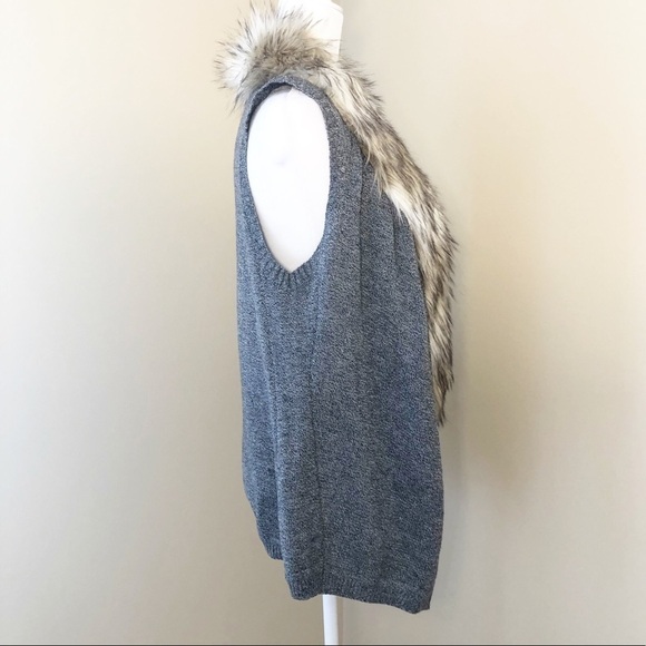 Skies are Blue Emira Faux Fur Collar Knit Vest - M - Picture 3 of 12